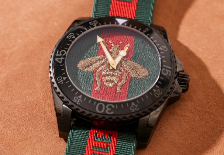 Dong-ho-Gucci-Dive-45mm-Embroidery-Dial
