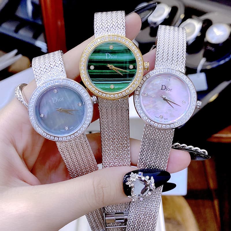 Những mẫu đồng hồ Dior Satine đính đá quý phái dành cho nữ